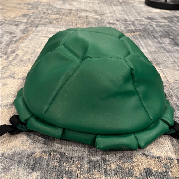 Green Turtle Shell Backpack - Picture 2 of 4